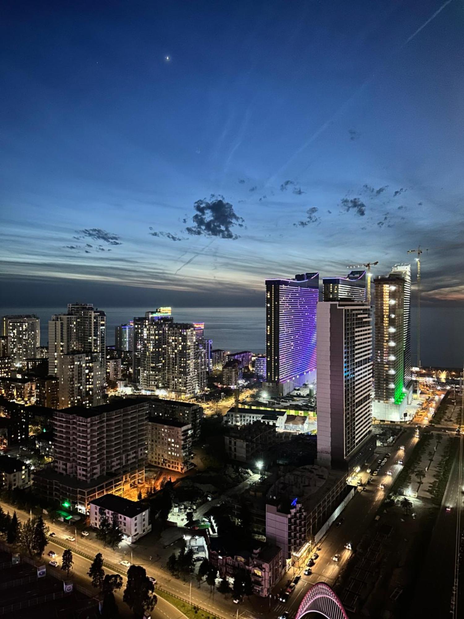 Batumi Orbi City Apart Hotel Eksteriør bilde