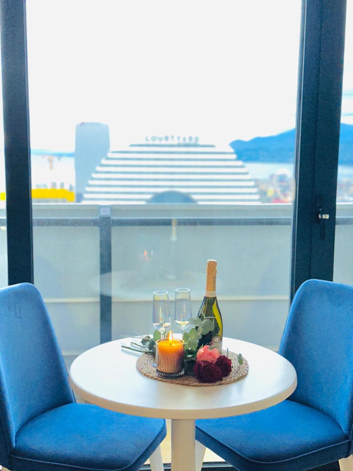 Batumi Orbi City Apart Hotel Eksteriør bilde