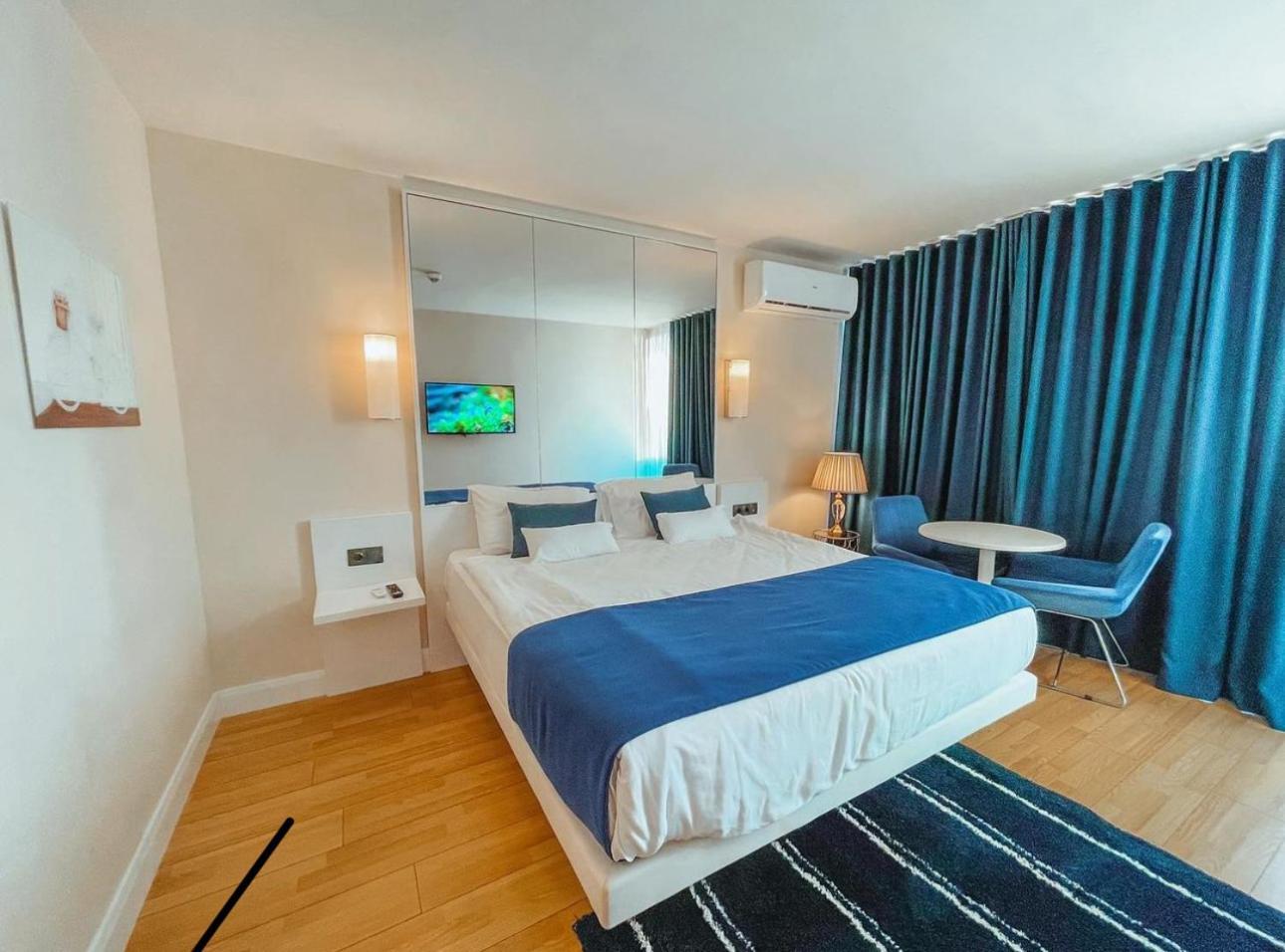 Batumi Orbi City Apart Hotel Eksteriør bilde